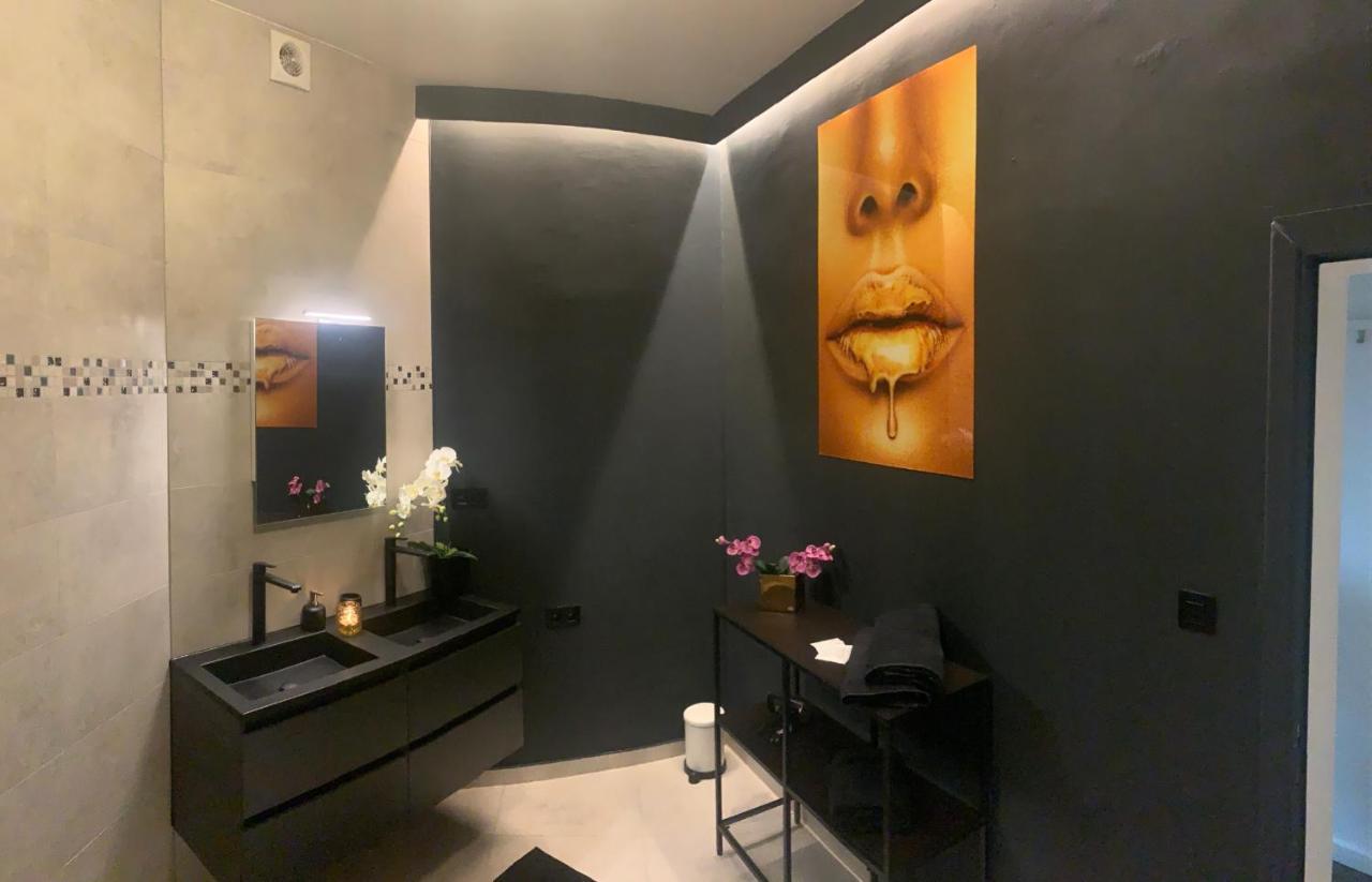 Sleep Inn - Black And Gold Loft Antwerp Cityview מראה חיצוני תמונה